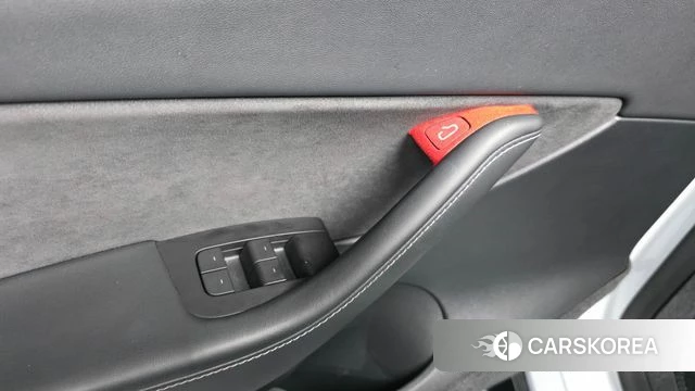 Tesla Model Y id 4965882 из Кореи 24
