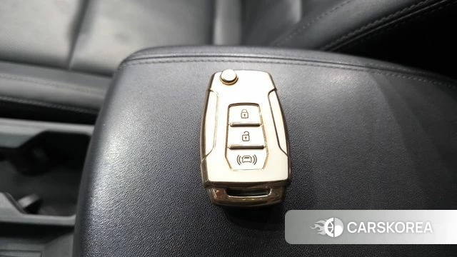 Ssangyong Beautiful Korando id 4923779 из Кореи 24