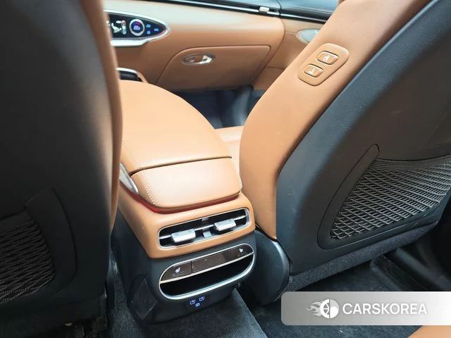 Genesis GV70 id 4958424 из Кореи 24