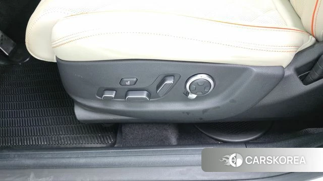 Genesis GV70 id 4990562 из Кореи 24