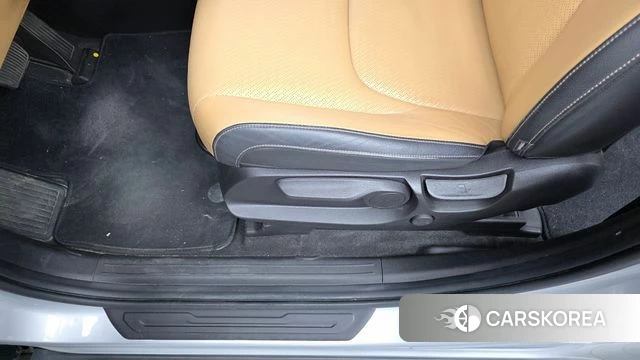 Kia Carnival 4th generation id 5040974 из Кореи 24