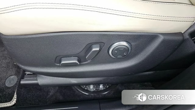 Genesis GV70 id 4996133 из Кореи 24