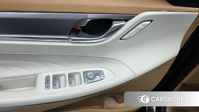 Hyundai The New Grandeur IG Hybrid id 5013387 из Кореи 24