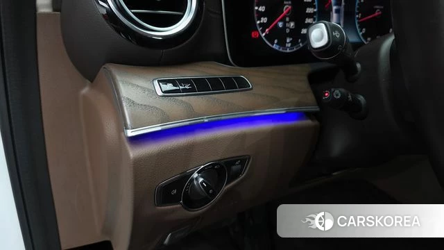 Mercedes-Benz E-Class W213 id 5023886 из Кореи 25