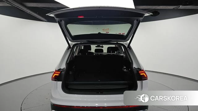 Volkswagen Tiguan Allspace id 4941683 из Кореи 24