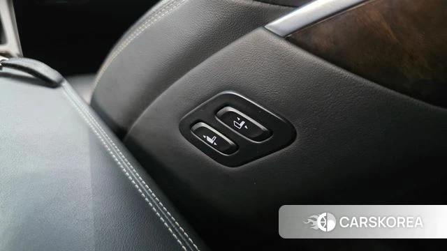 Genesis G90 id 4960153 из Кореи 24