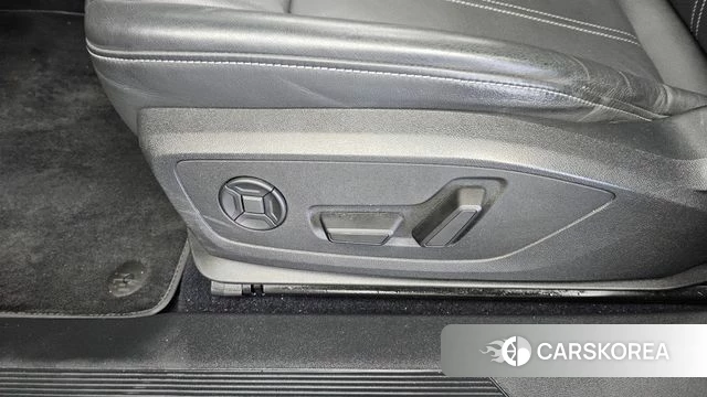 Audi Q4 e-Tron (F4) id 4854067 из Кореи 24