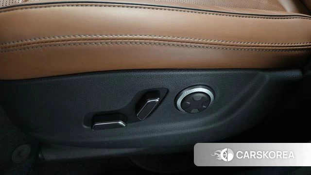 Genesis GV70 id 4974749 из Кореи 24