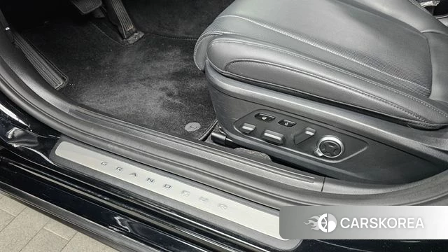 Hyundai Grandeur (GN7) id 5021753 из Кореи 24