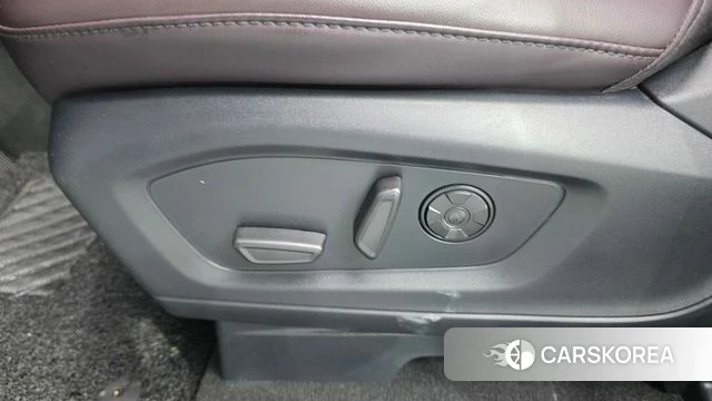 Ford Explorer 6th Generation id 4695882 из Кореи 24