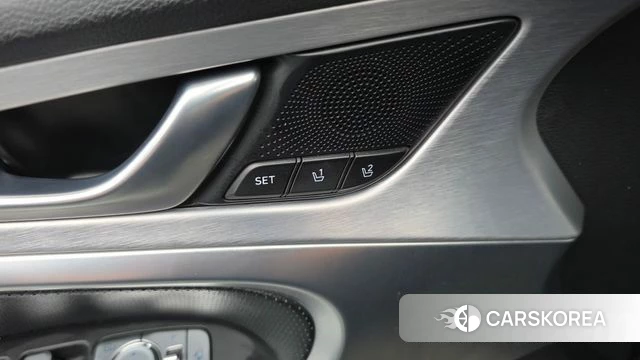 Genesis G70 id 5018749 из Кореи 24