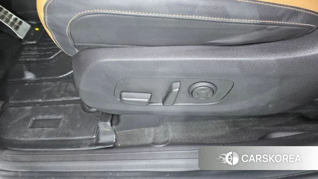 Kia Carnival 4th generation id 5021944 из Кореи 24