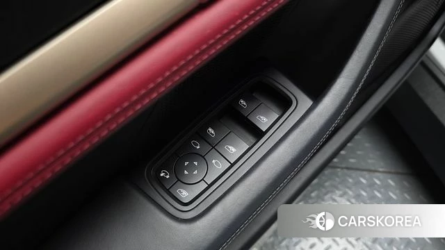 Porsche Taycan id 4958738 из Кореи 24