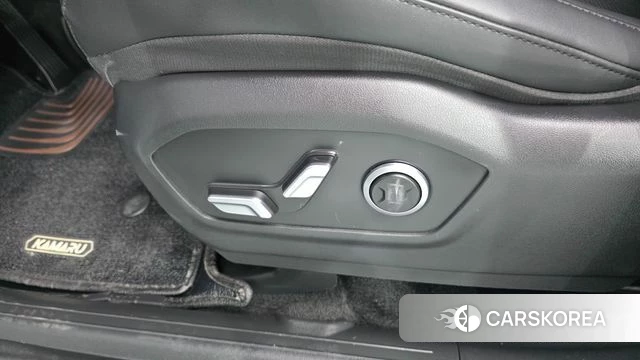 Hyundai Santa Fe (MX5) id 4957865 из Кореи 24