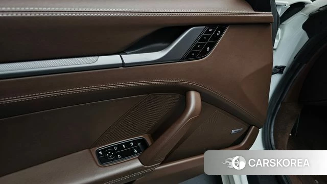 Porsche 911(992) id 4737049 из Кореи 24