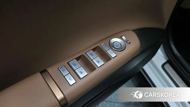 Hyundai Grandeur (GN7) id 5021375 из Кореи 24