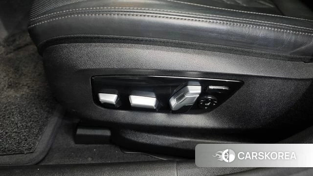 BMW 5 Series (G30) id 4977690 из Кореи 24