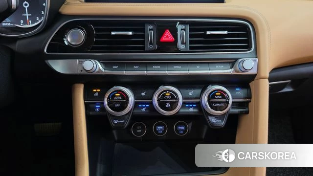 Genesis The New G70 id 4917393 из Кореи 24