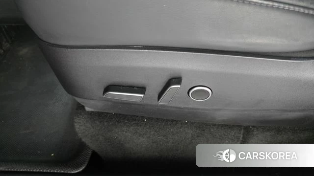 Tesla Model Y id 4769538 из Кореи 24