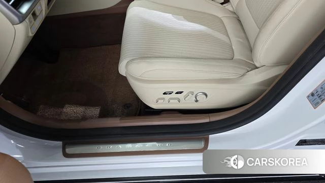 Hyundai Grandeur Hybrid (GN7) id 4792413 из Кореи 24