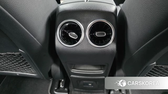 Mercedes-Benz EQA H243 id 5012565 из Кореи 24