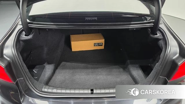 BMW 5 Series (G30) id 4967885 из Кореи 24