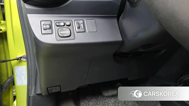 Toyota Prius C id 5014073 из Кореи 24