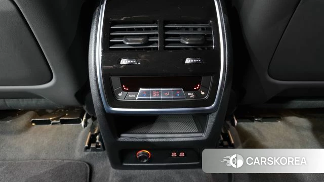BMW XM (G09) id 4950538 из Кореи 24