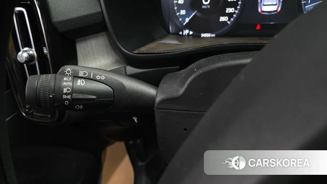 Volvo XC40 id 5012984 из Кореи 24