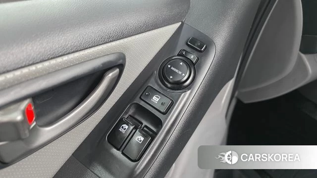 Hyundai The New Grand Starex id 4525101 из Кореи 25