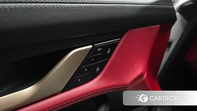 Porsche Taycan id 4958738 из Кореи 25