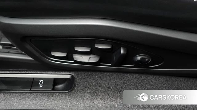 Porsche 911(992) id 5023449 из Кореи 25