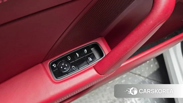 Porsche 911(992) id 5047718 из Кореи 25
