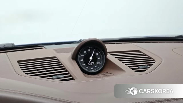 Porsche 911(992) id 4750811 из Кореи 25