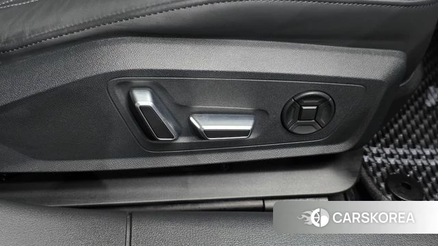 Audi A6 (C8) id 5021045 из Кореи 25