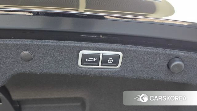 Hyundai Grandeur Hybrid (GN7) id 4950216 из Кореи 25