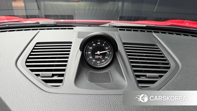 Porsche 911(992) id 5040551 из Кореи 25