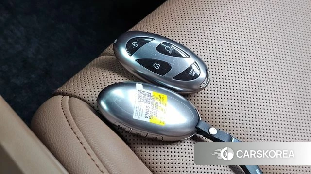 Hyundai Grandeur Hybrid (GN7) id 5002123 из Кореи 25