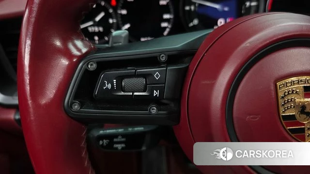 Porsche 911(992) id 5018273 из Кореи 25