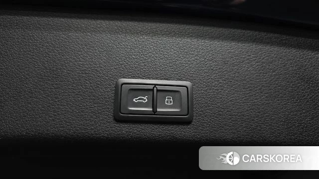Audi e-Tron id 4952124 из Кореи 25
