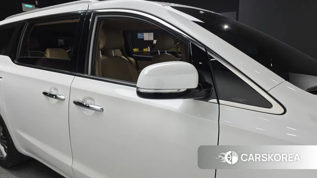 Kia The New Carnival id 5054213 из Кореи 25