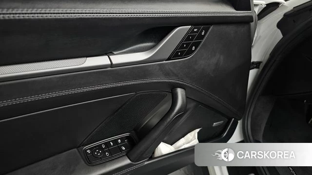 Porsche 911(992) id 4964815 из Кореи 25
