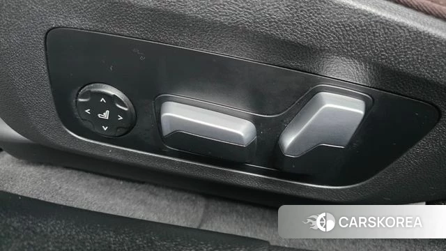 BMW i4 id 5027045 из Кореи 25