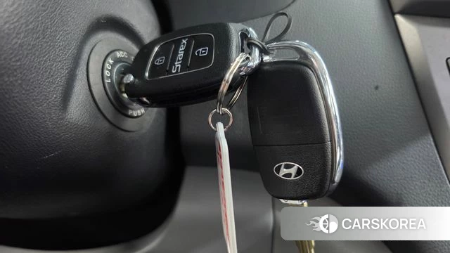 Hyundai The New Grand Starex id 4960305 из Кореи 25