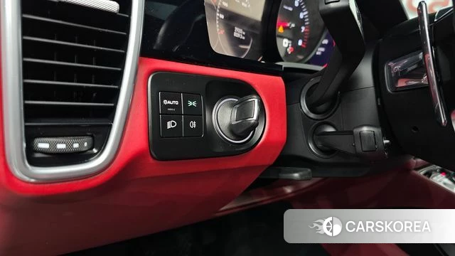 Porsche Cayenne (PO536) id 4711261 из Кореи 25