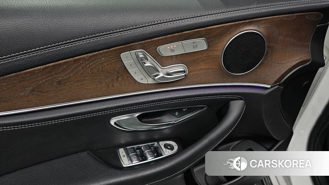 Mercedes-Benz E-Class W213 id 4987944 из Кореи 25