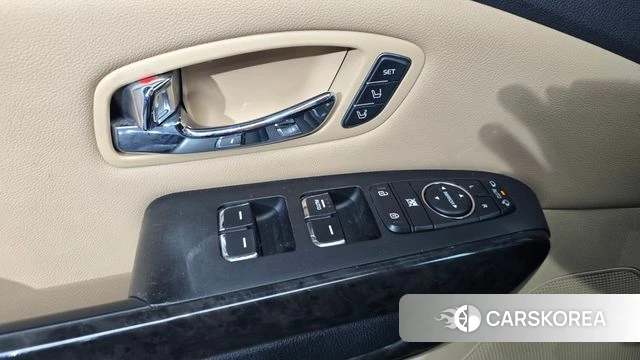 Kia The New Carnival id 4953060 из Кореи 25