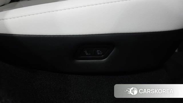 Tesla Model Y id 4748992 из Кореи 25