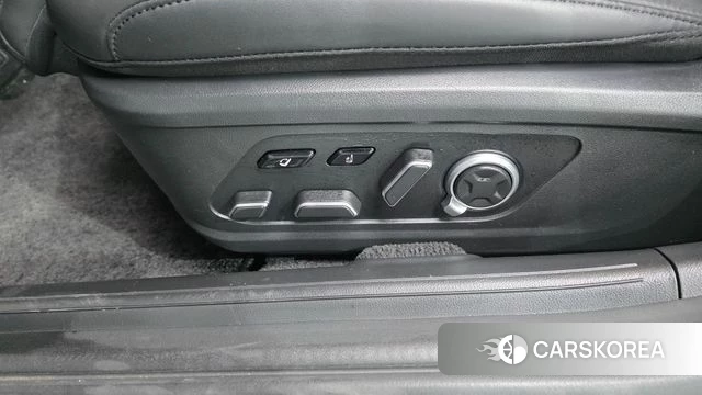 Hyundai Grandeur (GN7) id 4834776 из Кореи 26
