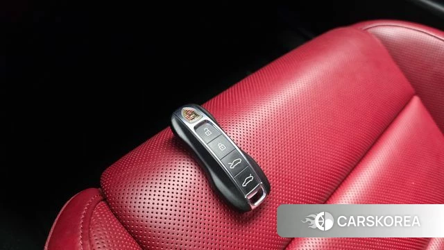 Porsche Taycan id 4923256 из Кореи 26